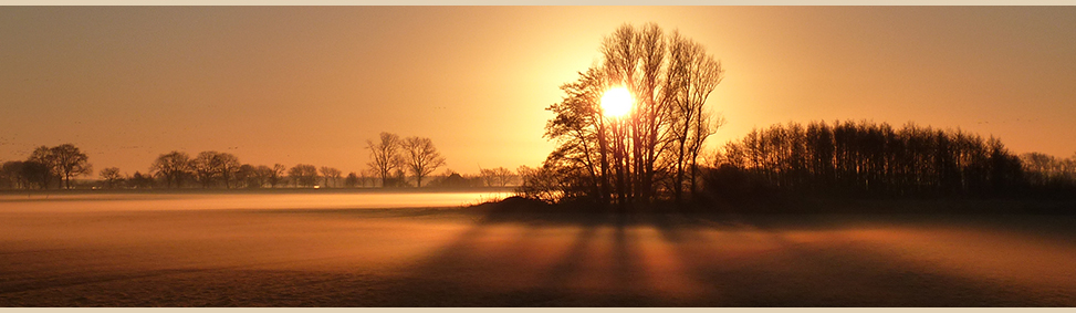 Landschap in rust wordt gewekt door de zon